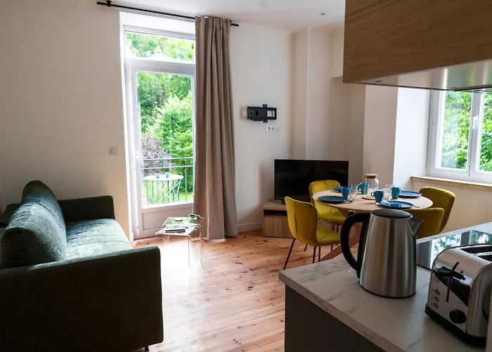 Col Et Moucherolles - 9 Pers Appartement